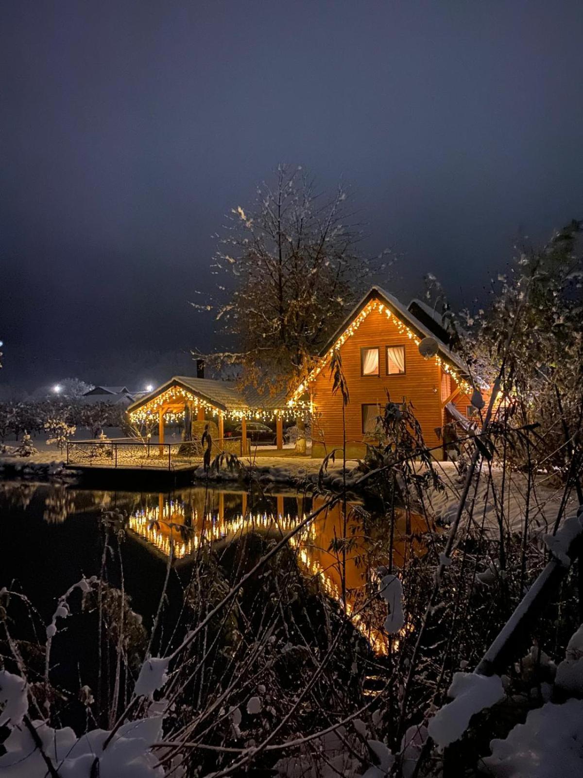 Moonlake Chalet Gainesti Eksteriør bilde