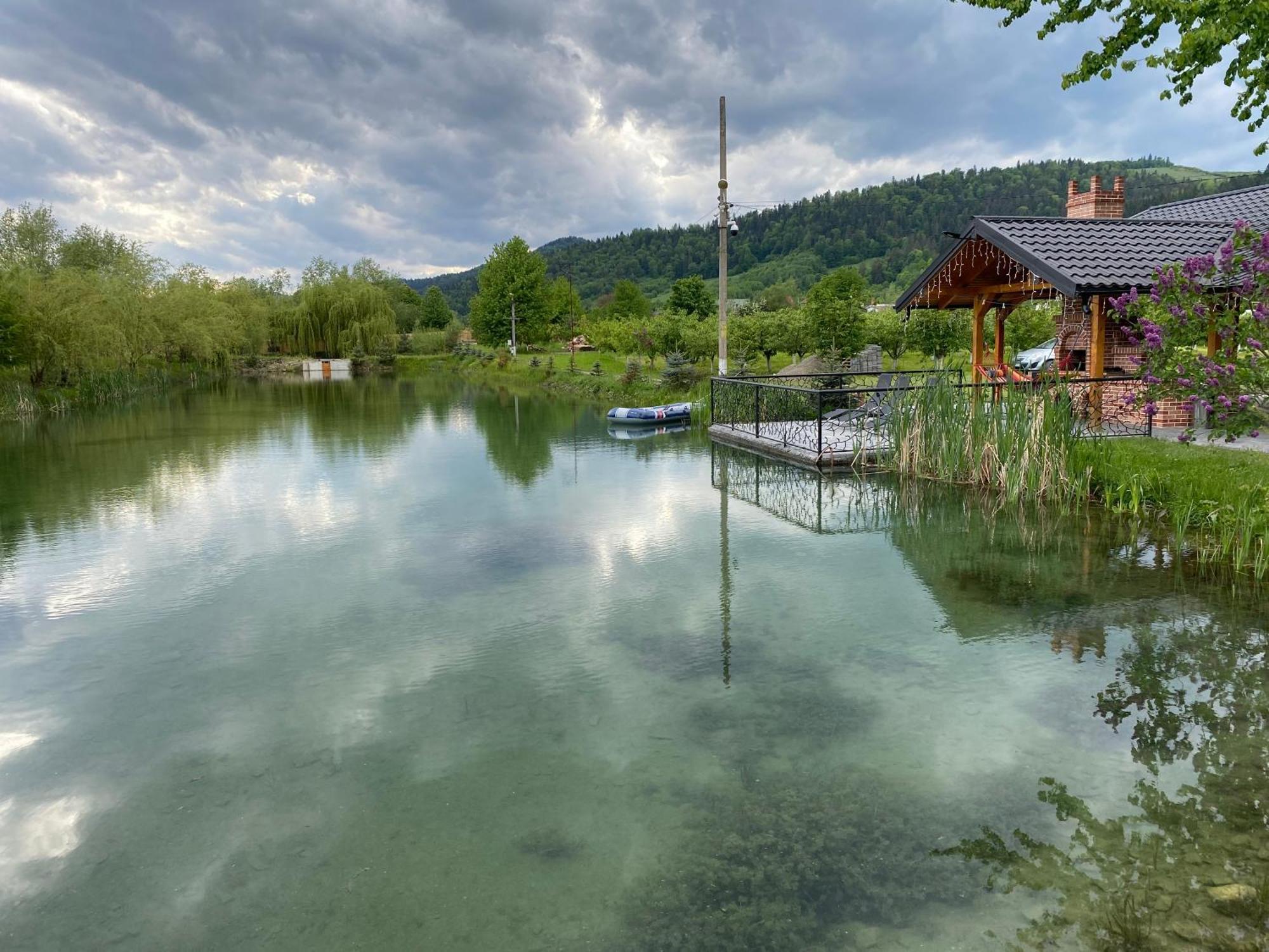 Moonlake Chalet Gainesti Eksteriør bilde